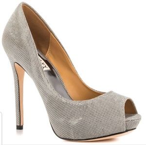 Badgley Mischka Drama Pewter Heels size 7.5